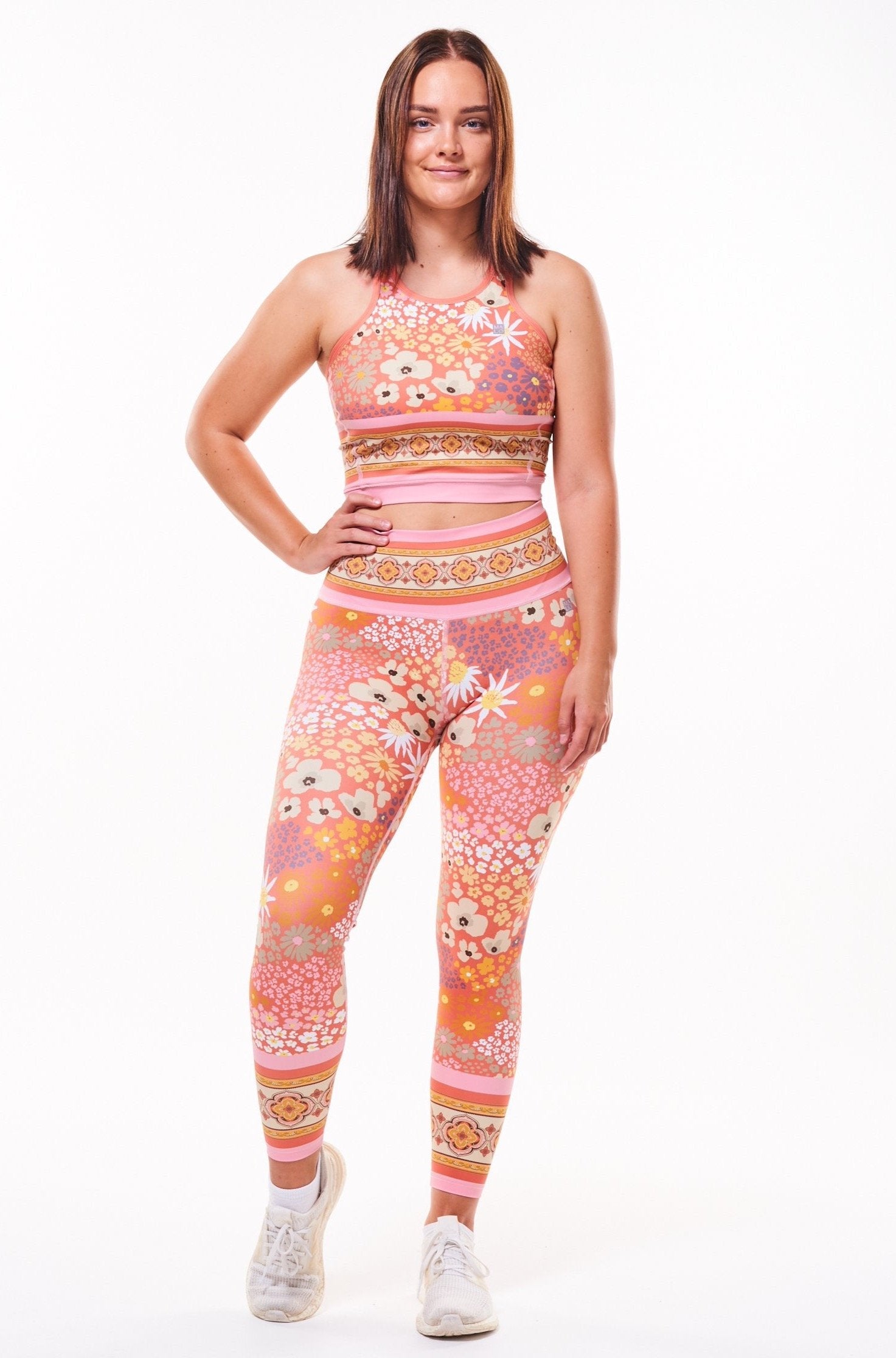 WYN by MALO on the run 7/8 tights - flower child blush