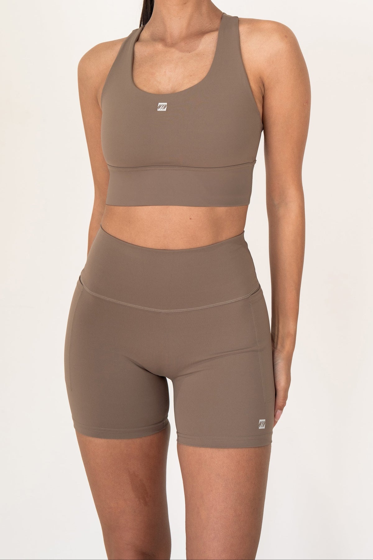 Women's Stride Seamless Front 4" Shorts - Truffle