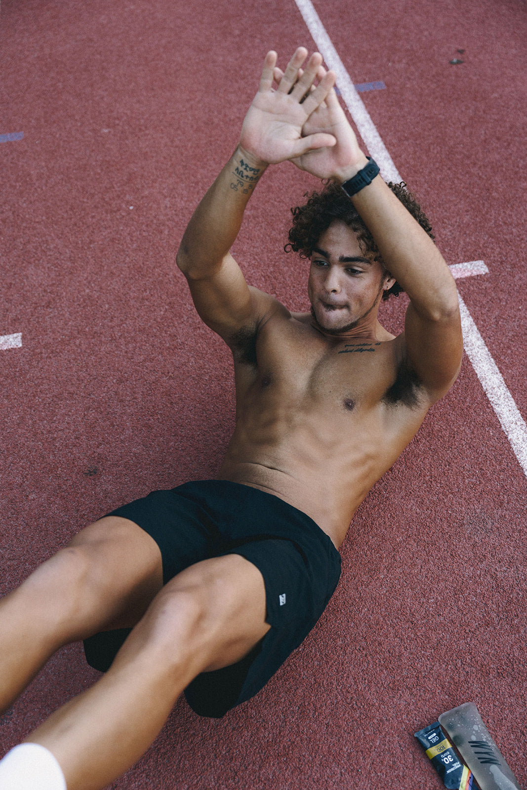 Men's Hybrid Short (6")- Black