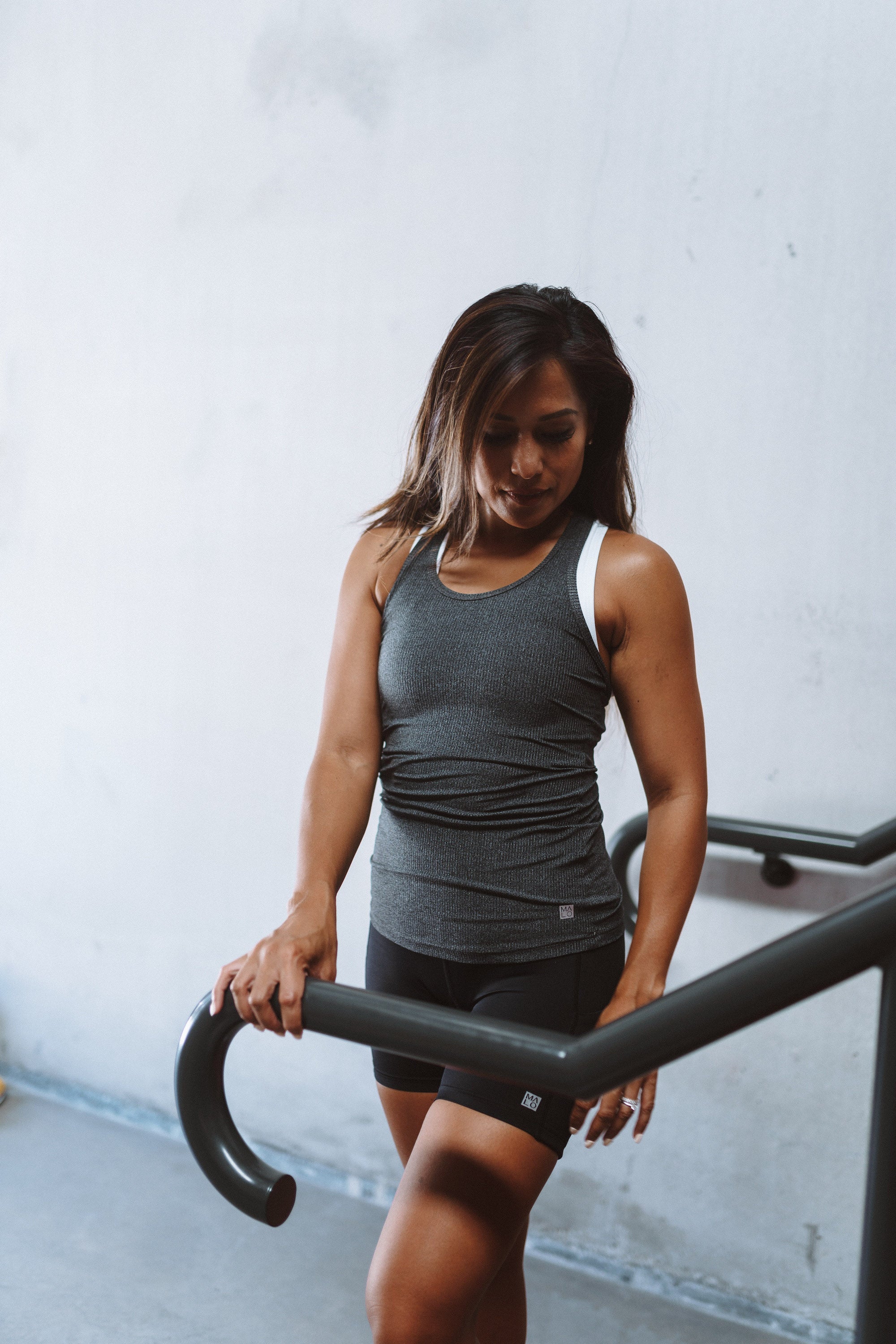 WYN by MALO form tank - charcoal