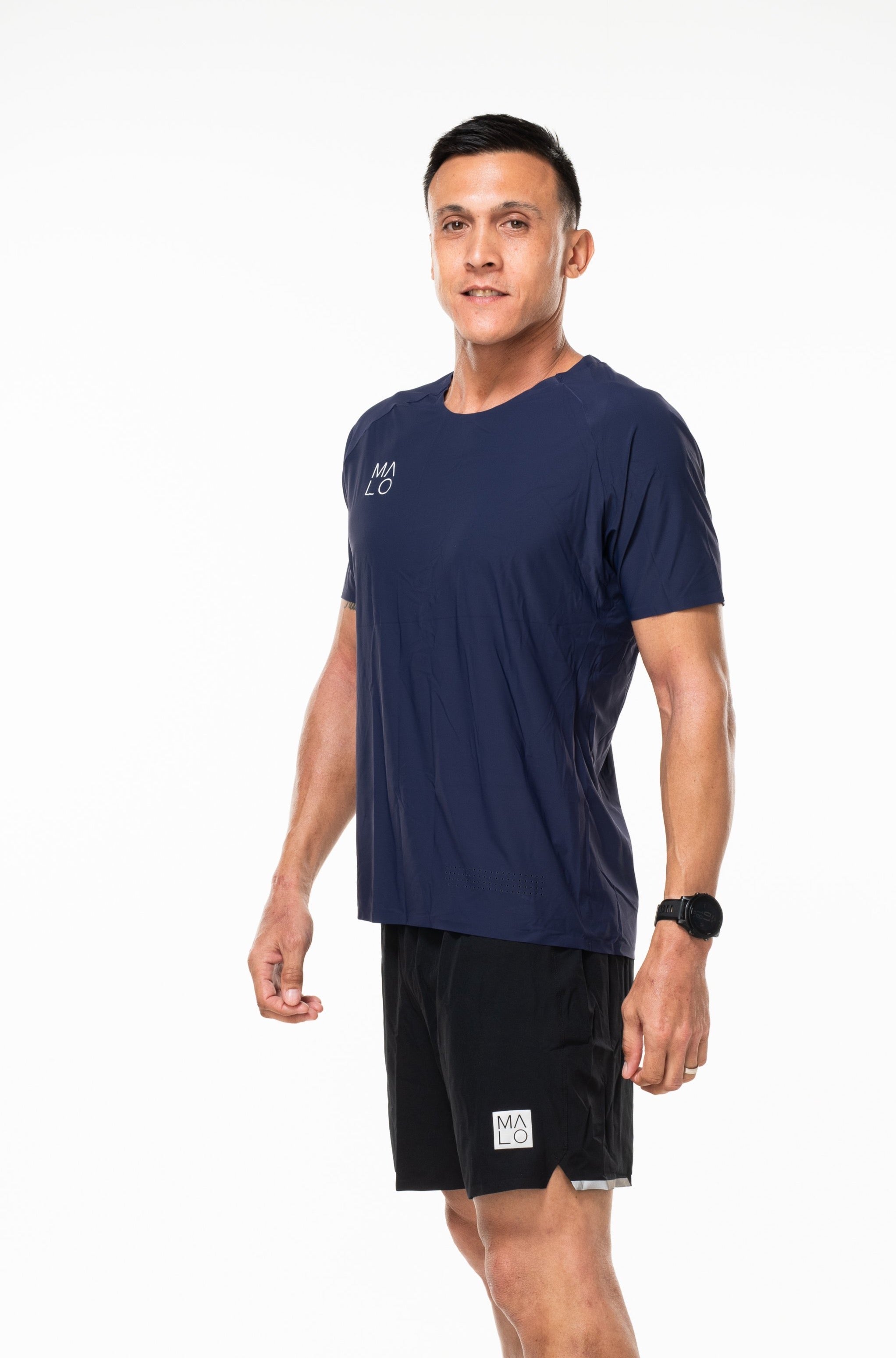 WYN by MALO edge performance tee - navy