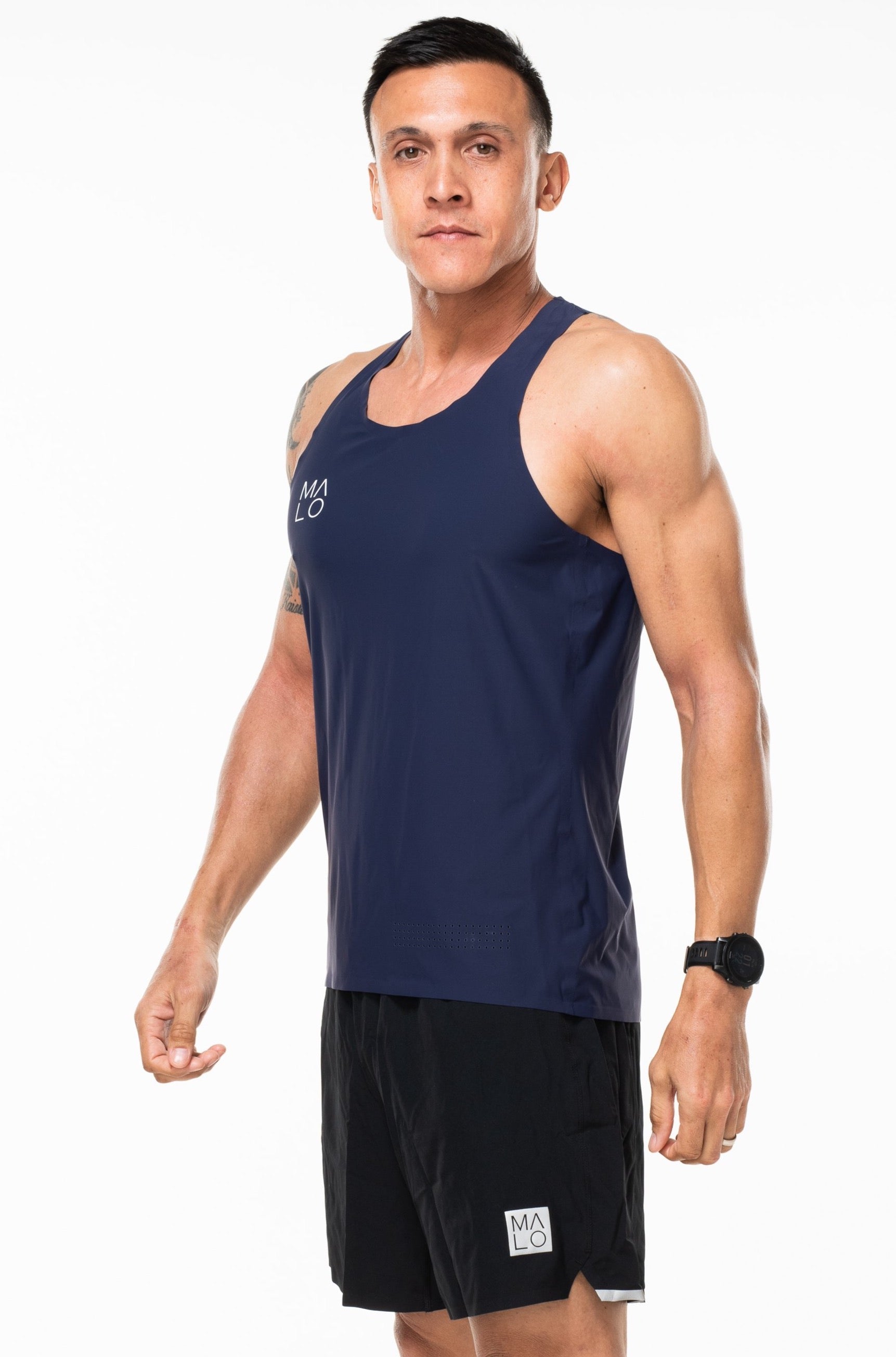 WYN by MALO edge performance tank - navy