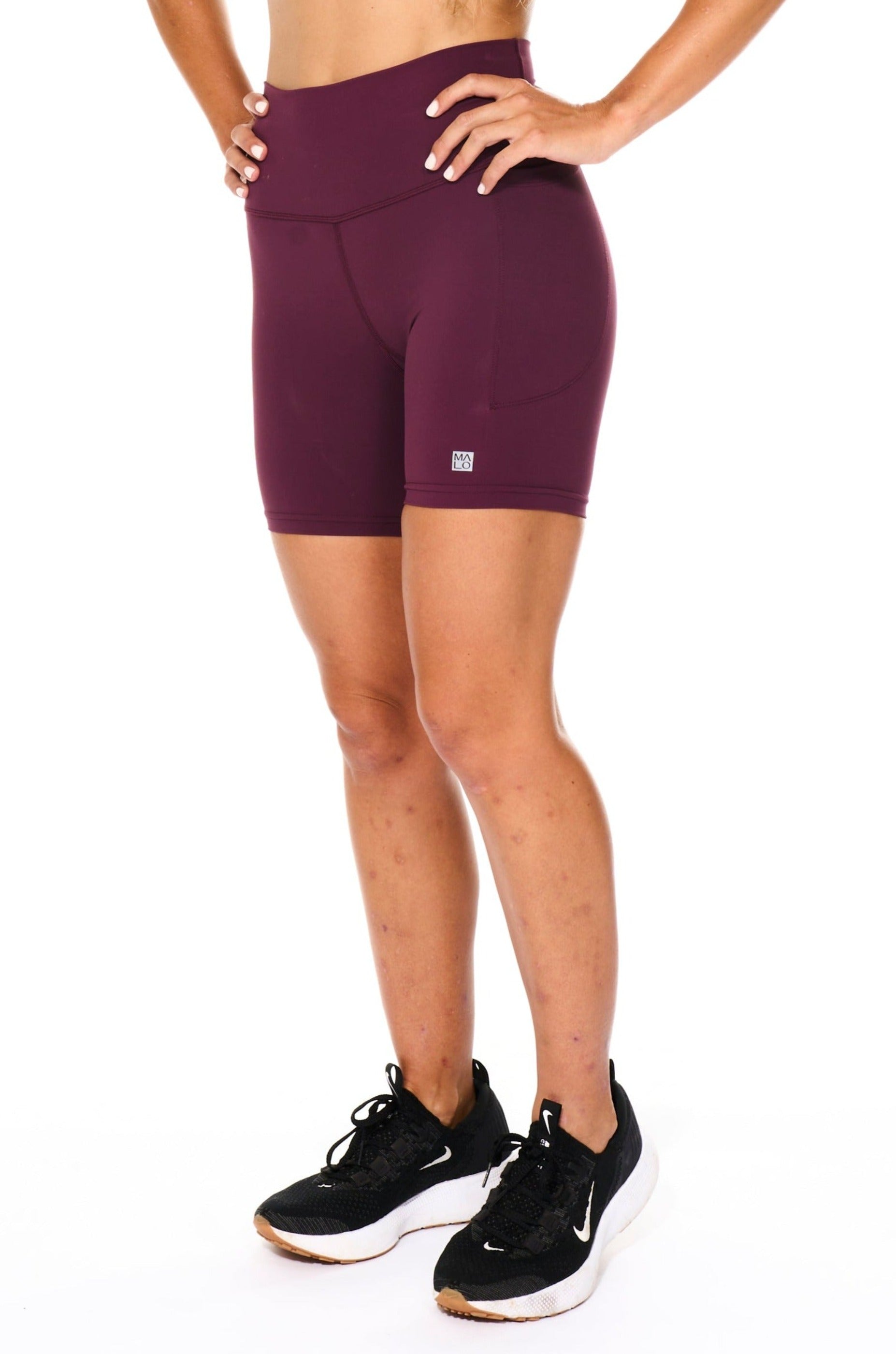 WYN by MALO little bit longer shorts 2.0 - shiraz