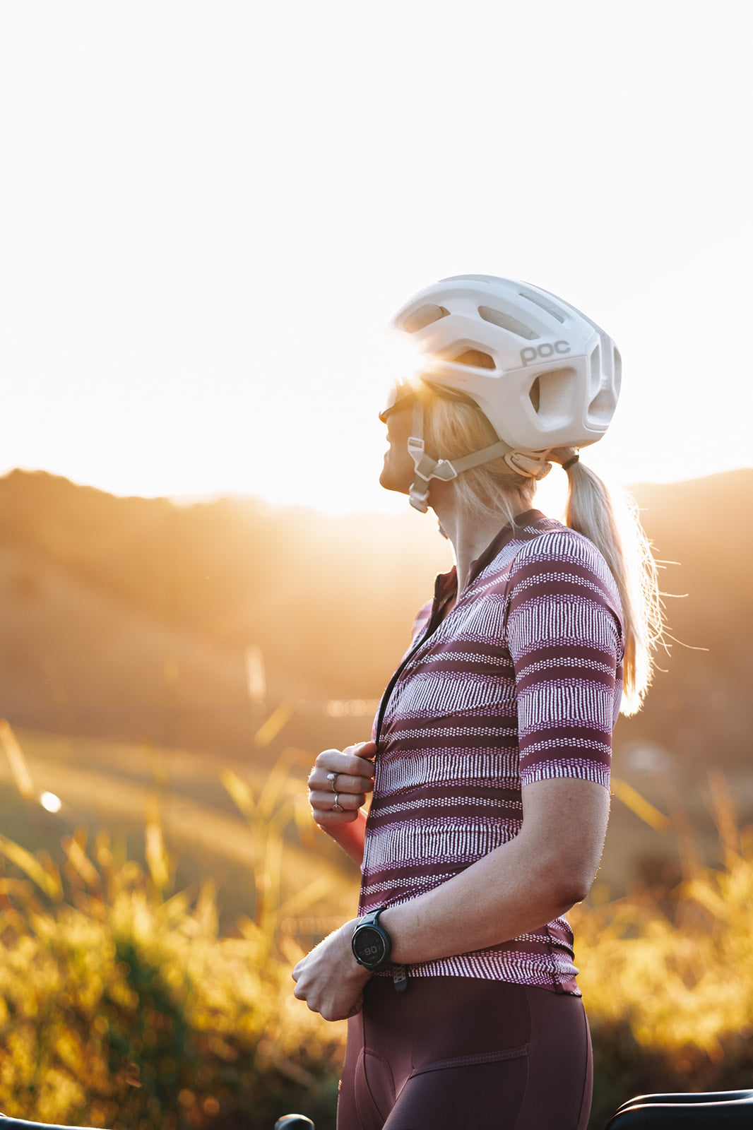 women's ROAM premium cycling jersey - alt stripe burgundy