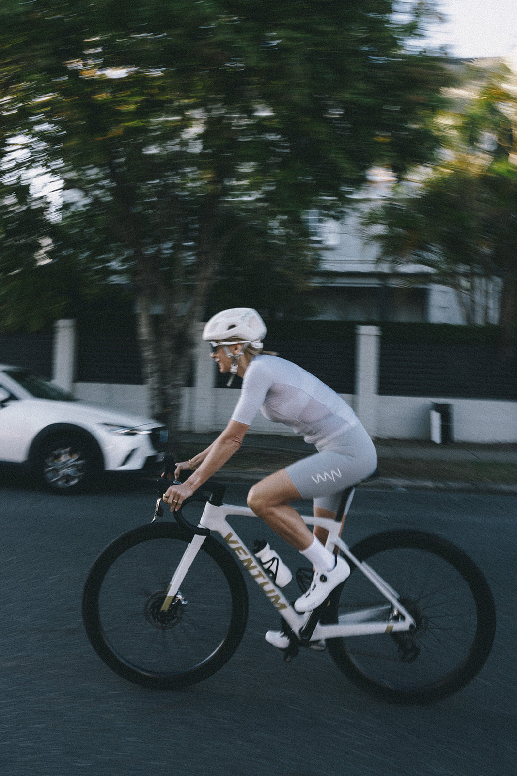 Women's Velocity 3.0 Cycling Bib Shorts - Platinum