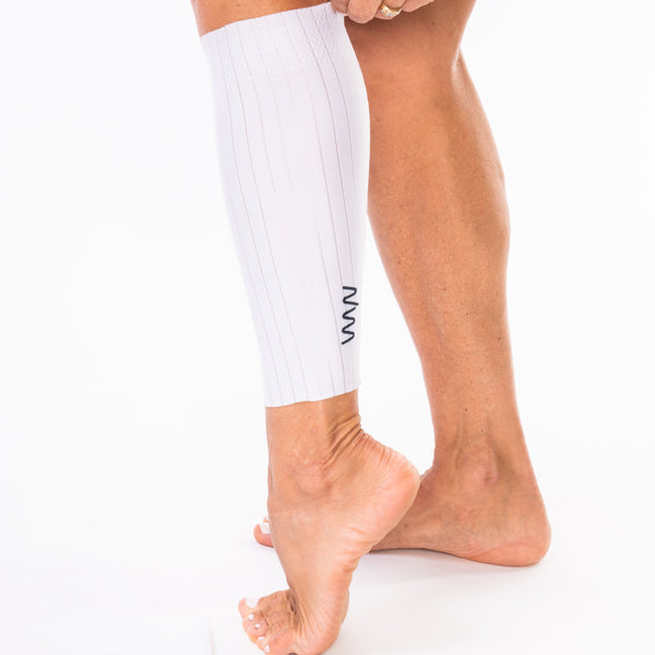 Unisex aero calf sleeves - white