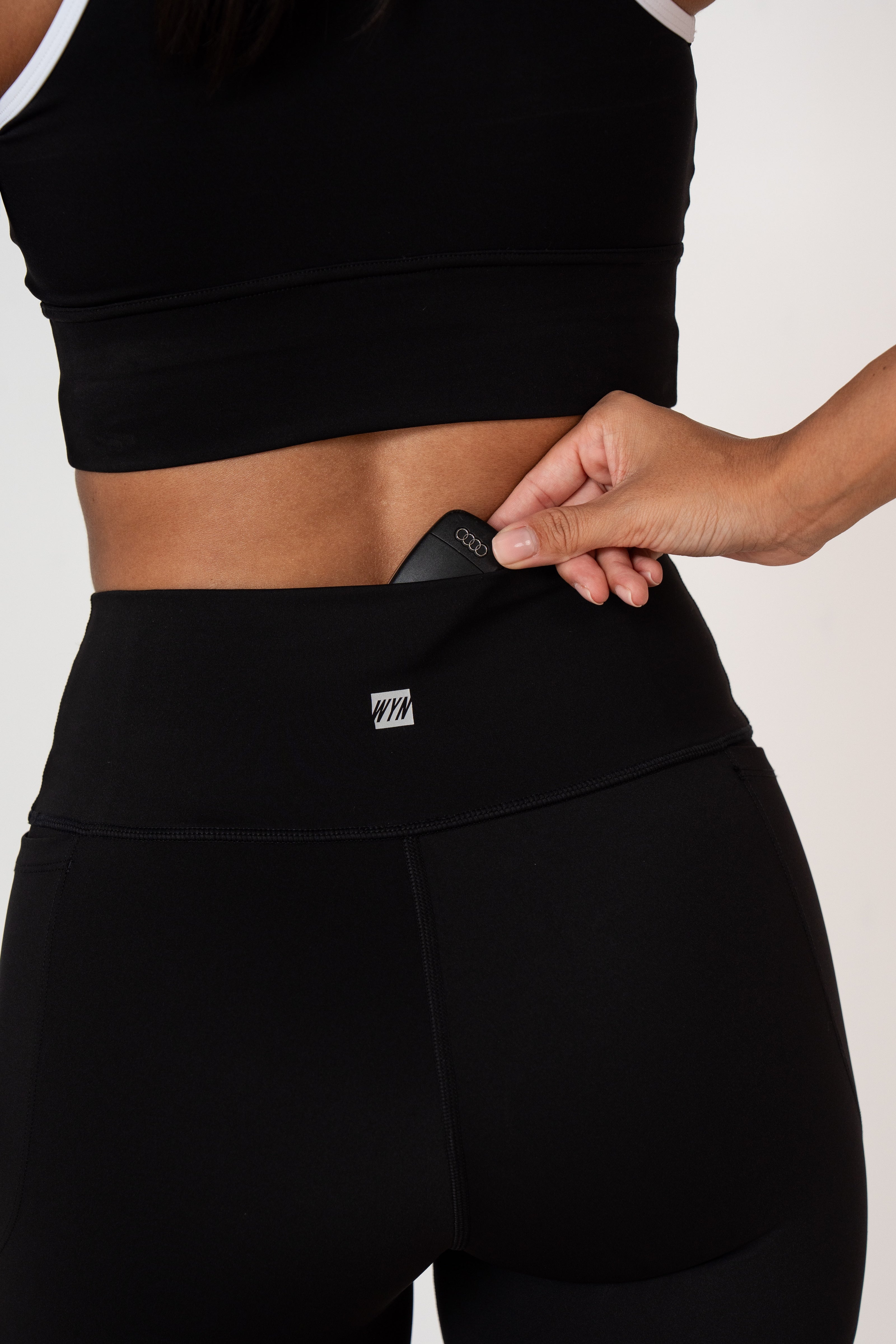 Women's Stride Shorts 4" - Black