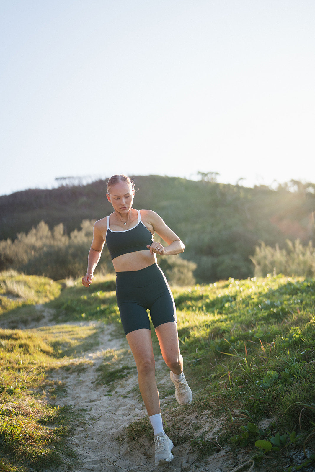 Women's Stride Shorts 6" - Navy