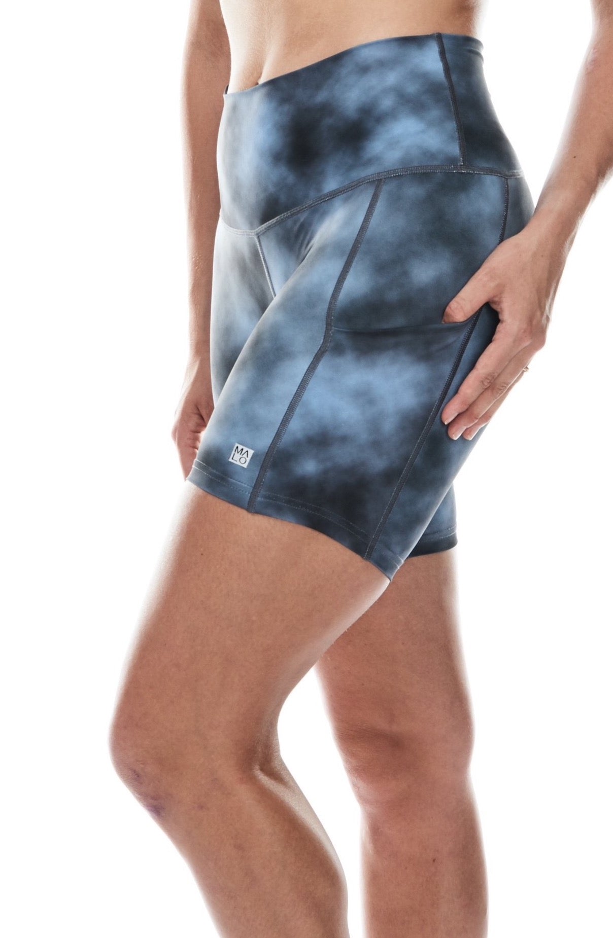 WYN by MALO little bit longer shorts - storm