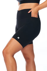 WYN by MALO little bit longer shorts 2.0 7" - black