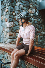 women's terrazzo premium cycling jersey - sandstone